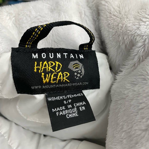 Mountain Hardware down/feather vest - Picture 10 of 11